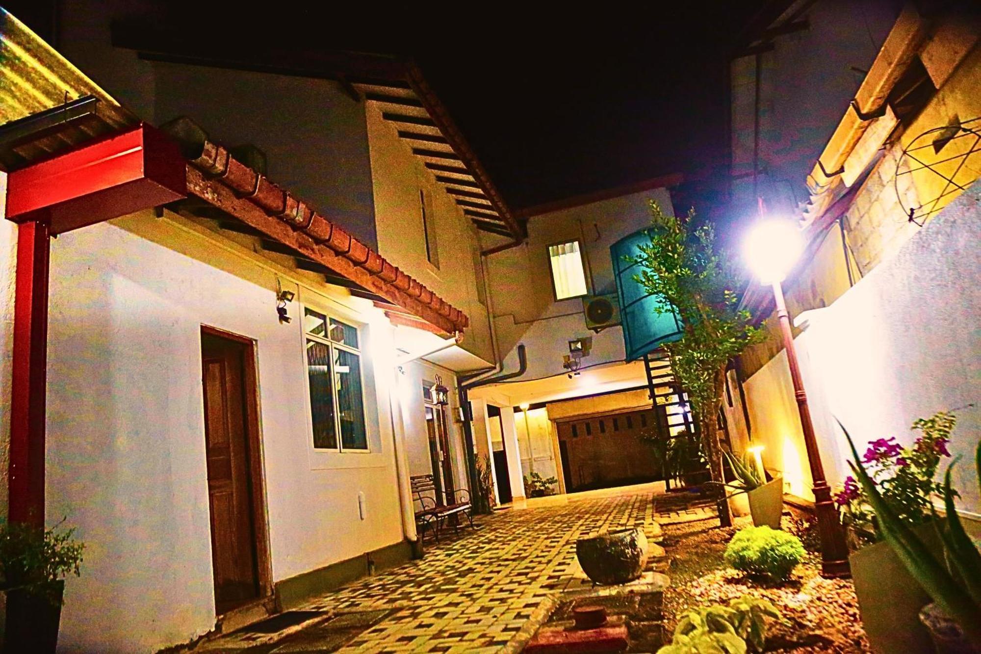 Ared Villa Katunayaka Ngoại thất bức ảnh