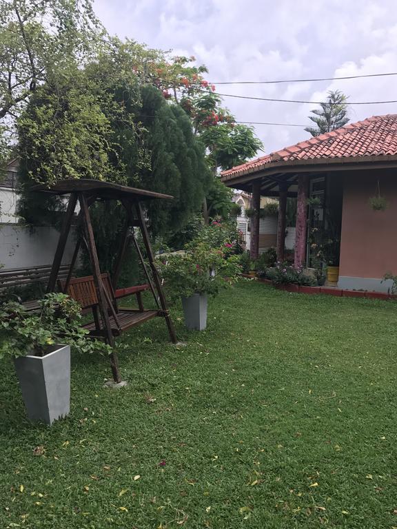 Ared Villa Katunayaka Ngoại thất bức ảnh